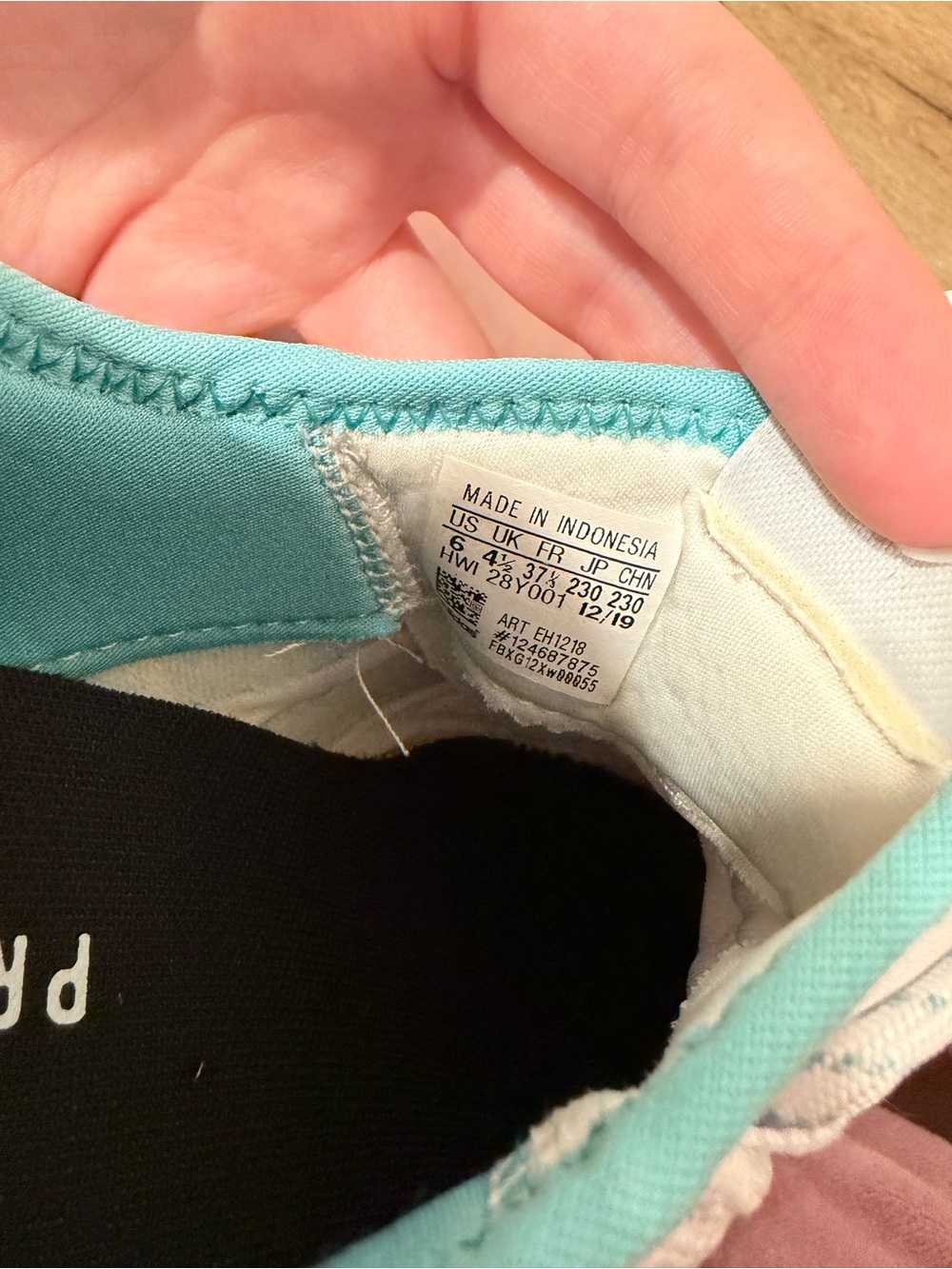 Adidas Women’s Size 6 White & Teal Lightweight Sneakers - Picture 8 of 8